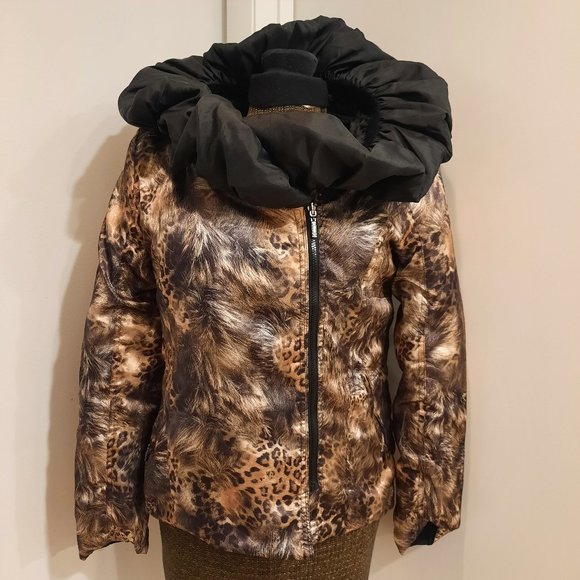 Lindi Reversible Black Animal Print Jacket - Picture 3 of 8